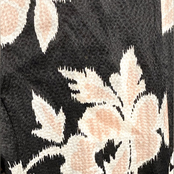 NWT Cinq a Sept Yesenia Black and Pink Floral Print Tie Front Top - Sz M - Picture 5 of 9